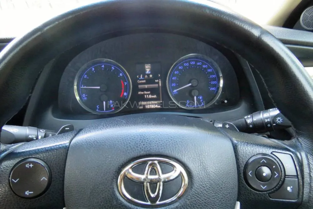 Toyota Corolla 2019 for Sale in Islamabad Image-1