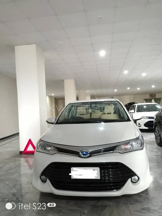 Toyota Corolla Axio 2016 for Sale in Peshawar Image-1