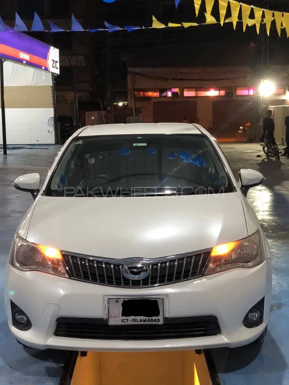 Toyota Corolla Axio 2014 for Sale in Islamabad Image-1