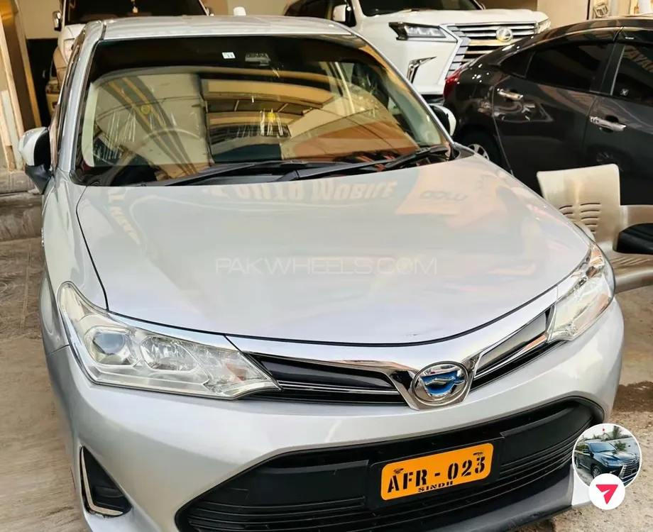 Toyota Corolla Axio 2018 for Sale in Karachi Image-1