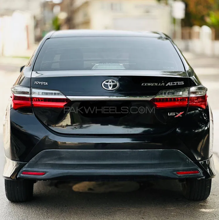Toyota Corolla 2017 for Sale in Multan Image-1