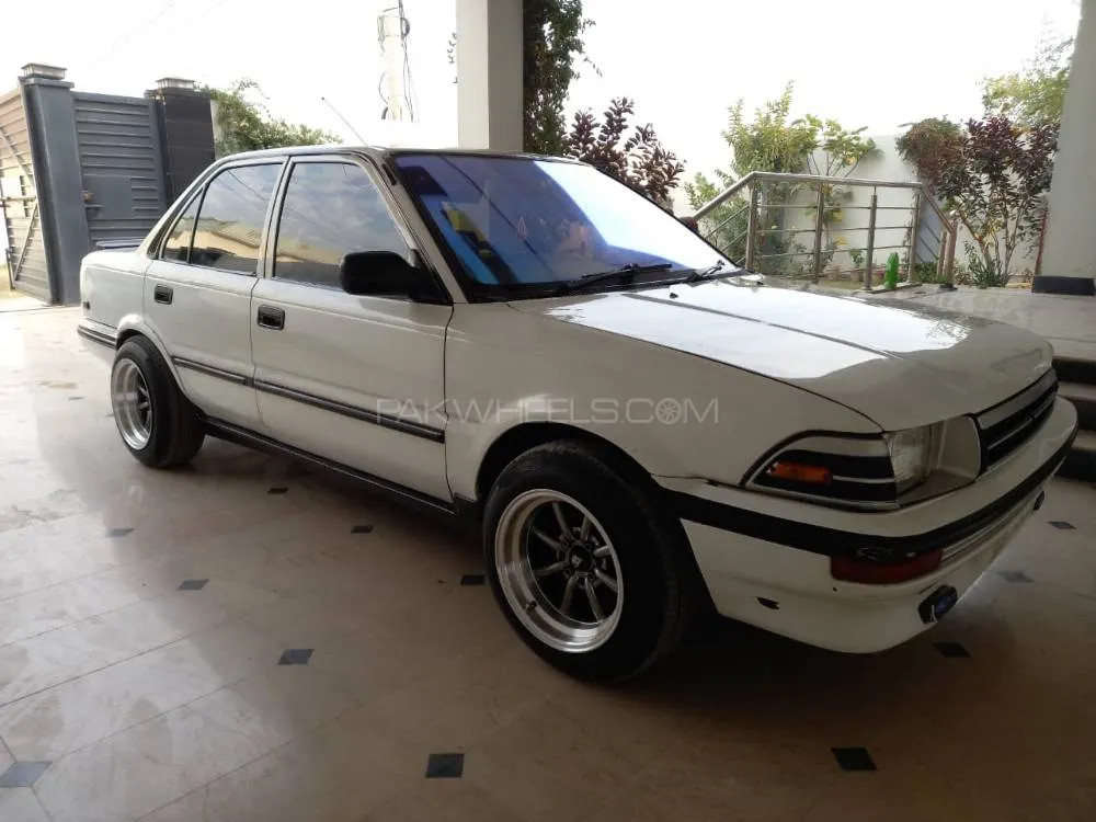 Toyota Corolla 1988 for Sale in Peshawar Image-1