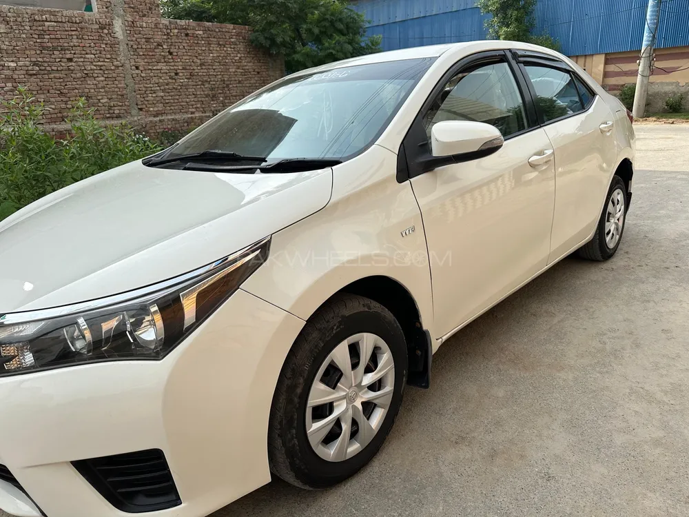 Toyota Corolla 2015 for Sale in Rahim Yar Khan Image-1