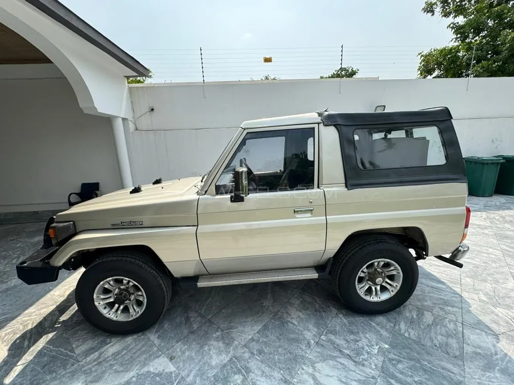 Toyota Fj Cruiser 1989 for Sale in Lahore Image-1