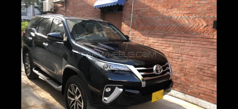 Toyota Fortuner 2018 for Sale in Karachi Image-1