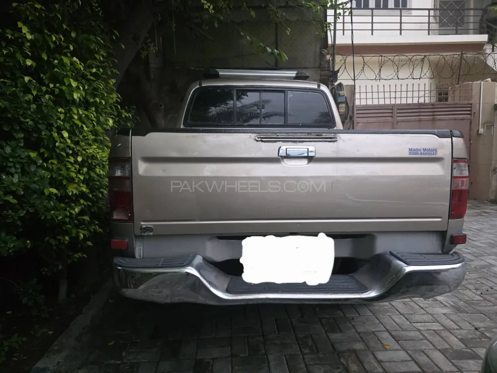 Toyota Hilux 2003 for Sale in Faisalabad Image-1