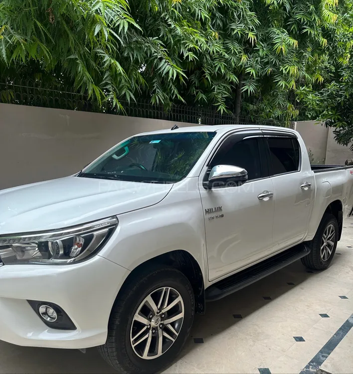 Toyota Hilux 2018 for Sale in Lahore Image-1