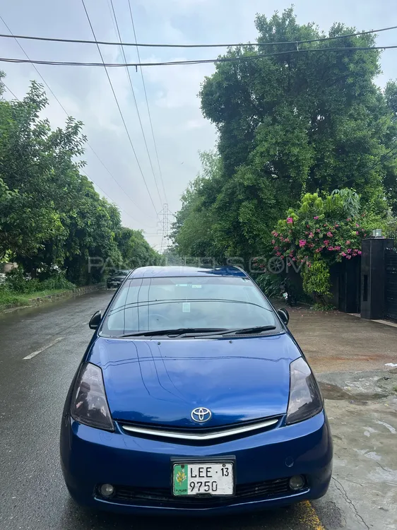 Toyota Prius 2007 for Sale in Lahore Image-1