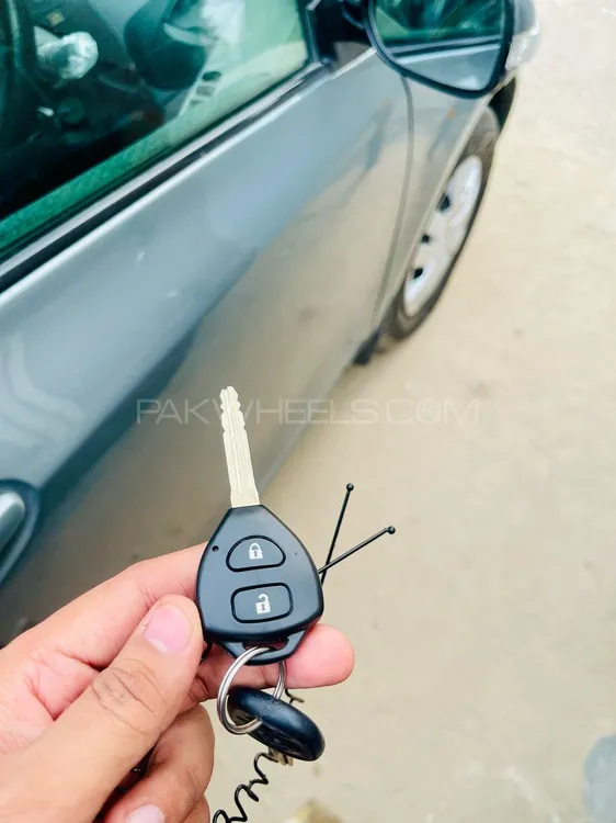 Toyota Vitz 2006 for Sale in Karachi Image-1