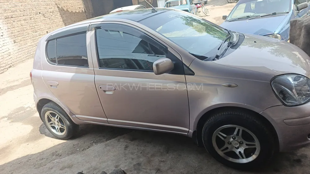 Toyota Vitz 2003 for Sale in Peshawar Image-1