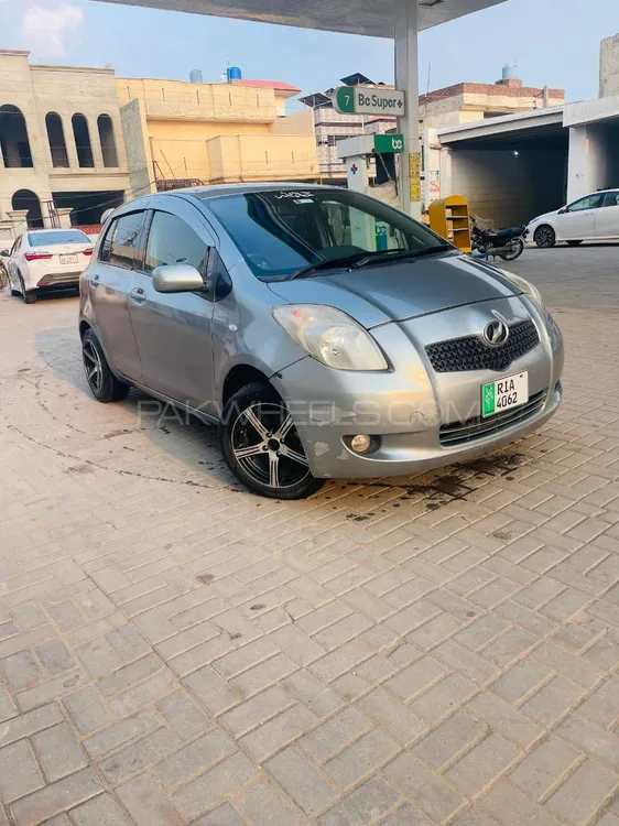 Toyota Vitz 2007 for Sale in Lahore Image-1
