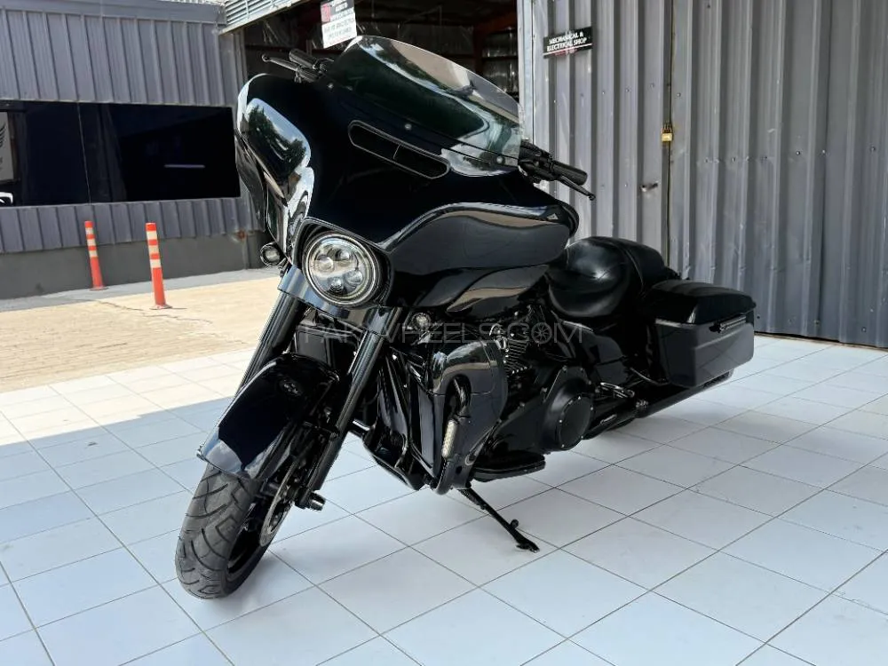 Harley Davidson Street Glide 2016 for Sale Image-1
