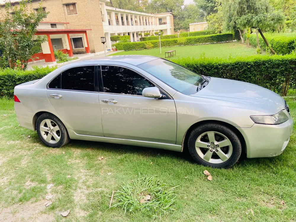 Honda Accord 2004 for Sale in Abbottabad Honda Accord 2004 for Sale in Abbottabad Image-7
