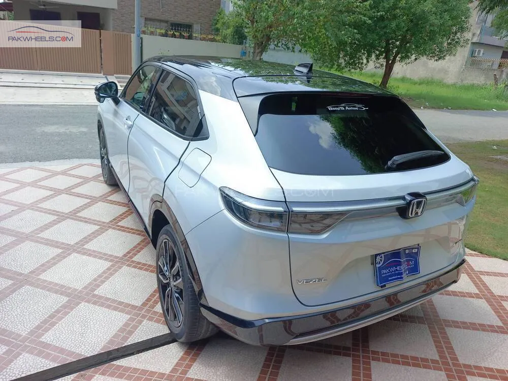 Honda Vezel 2022 for Sale in Lahore Honda Vezel 2022 for Sale in Lahore Image-6