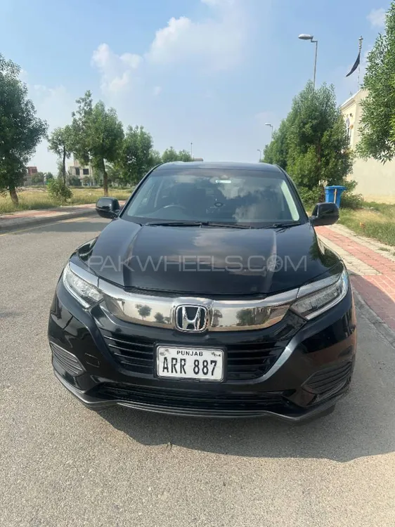 Honda Vezel 2018 for Sale in Lahore Image-1