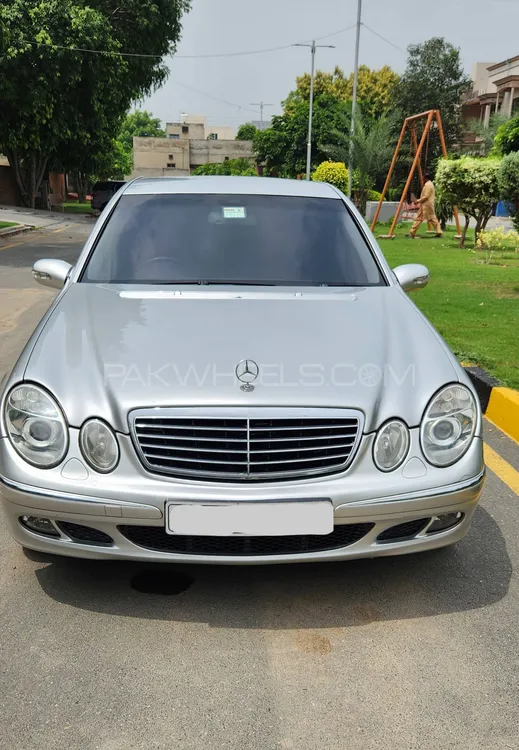 Mercedes Benz E Class 2005 for Sale in Faisalabad Image-1