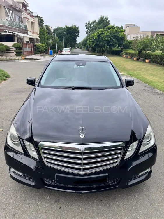 Mercedes Benz E Class 2010 for Sale in Lahore Image-1