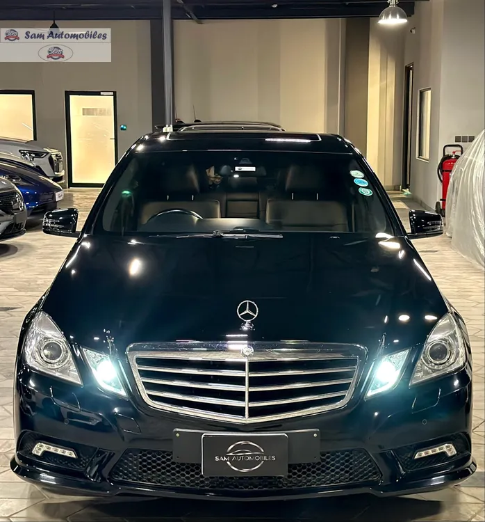 Mercedes Benz E Class 2011 for Sale in Karachi Image-1