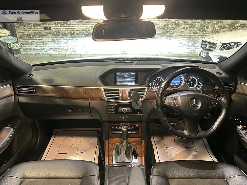 Mercedes Benz E Class 2011 for Sale in Karachi Mercedes Benz E Class 2011 for Sale in Karachi Image-3