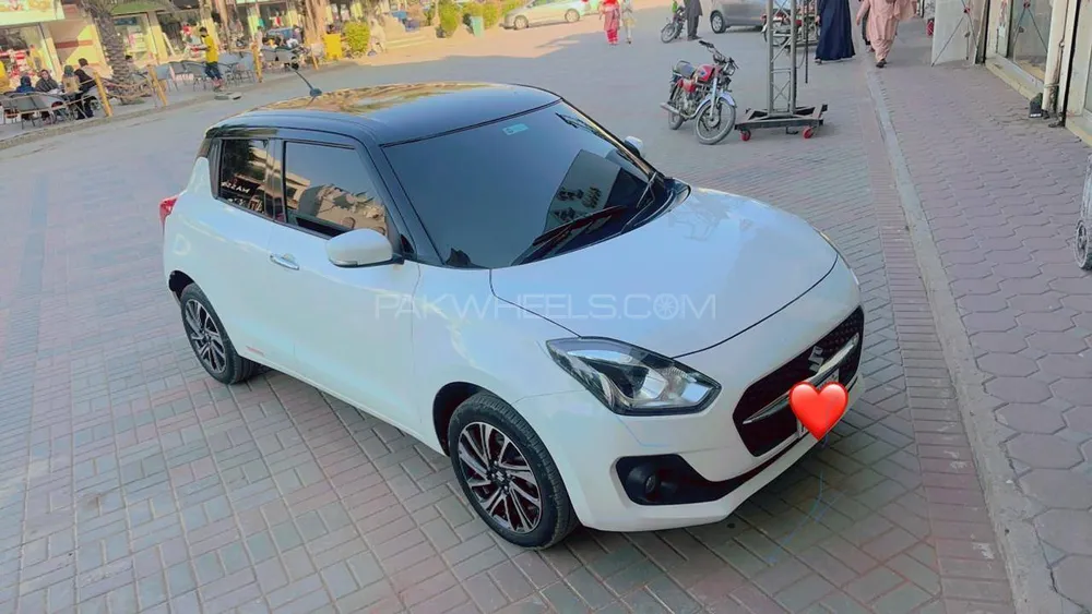 Suzuki Swift 2023 for Sale in Gujranwala Image-1