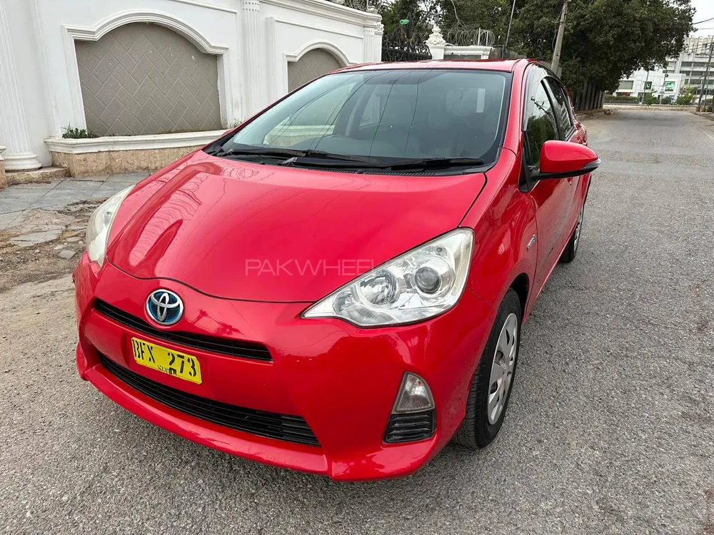 Toyota Aqua 2013 for Sale in Karachi Image-1