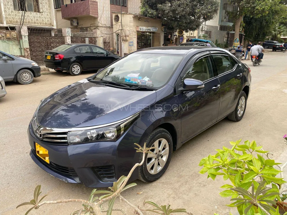 Toyota Corolla 2015 for Sale in Karachi Image-1