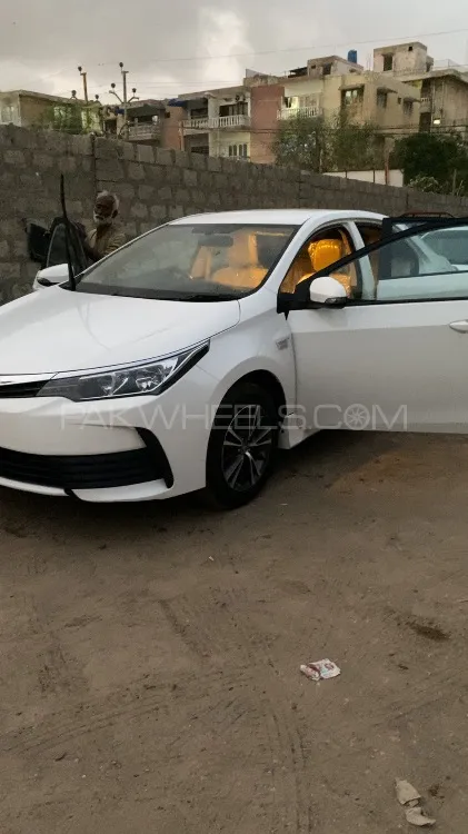 Toyota Corolla 2018 for Sale in Karachi Image-1