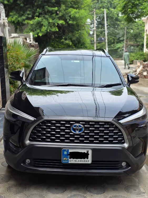 Toyota Corolla Cross 2024 for Sale in Faisalabad Image-1