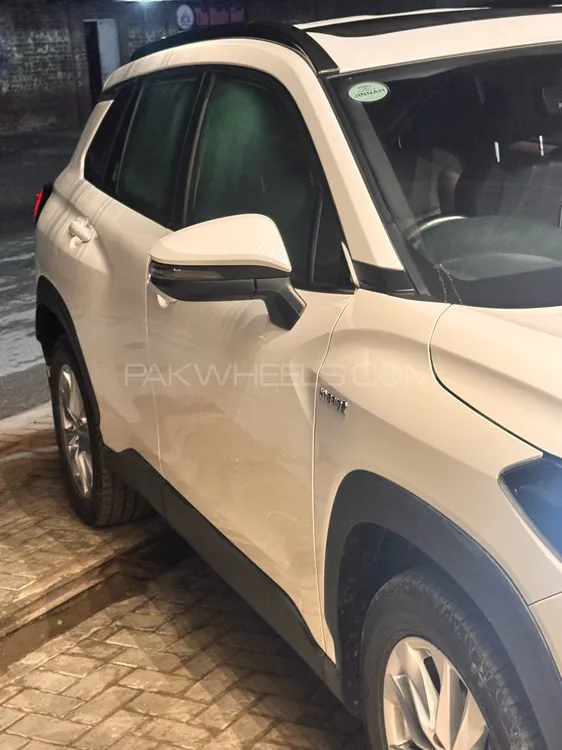 Toyota Corolla Cross 2024 for Sale in Sheikhupura Image-1