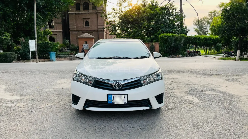 Toyota Corolla 2016 for Sale in Peshawar Image-1