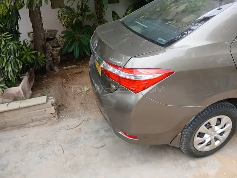 Toyota Corolla 2017 for Sale in Karachi Image-1