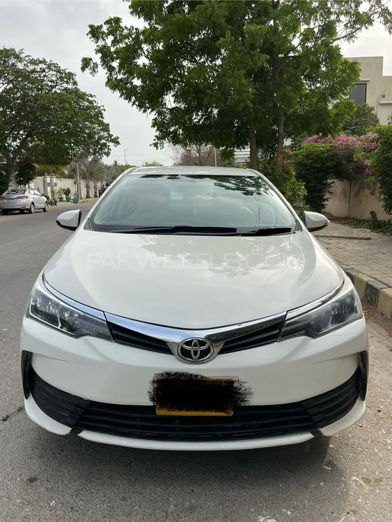 Toyota Corolla 2015 for Sale in Karachi Image-1