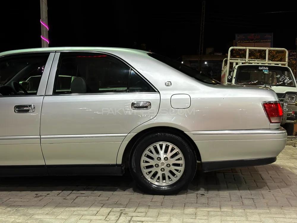 Toyota Crown 1999 for Sale in Islamabad Toyota Crown 1999 for Sale in Islamabad Image-4