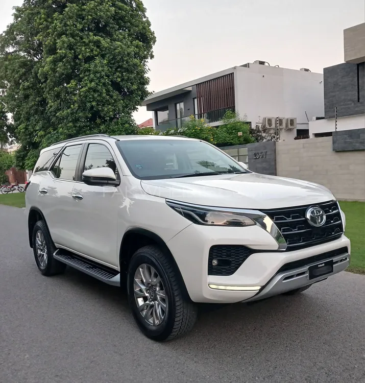 Toyota Fortuner 2022 for Sale in Lahore Image-1