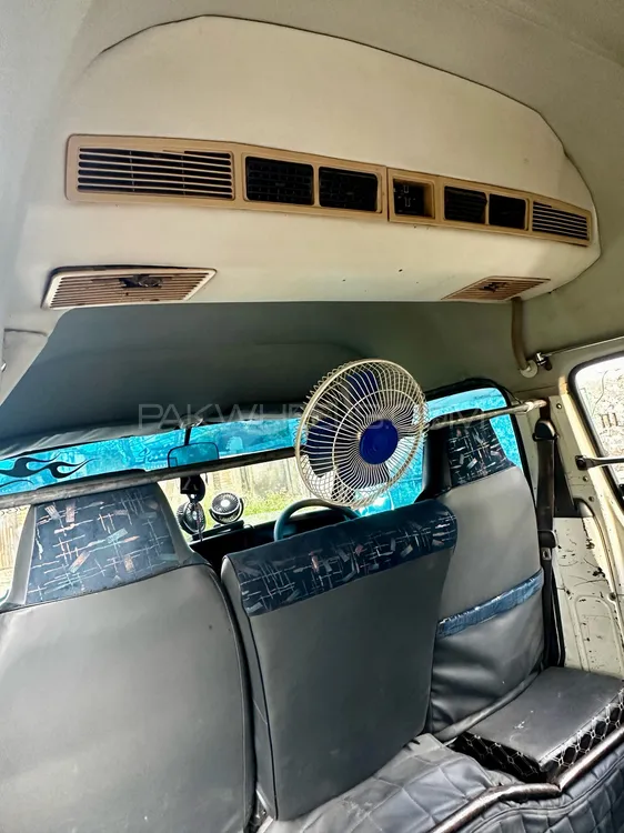 Toyota Hiace 1991 for Sale in Chakwal Toyota Hiace 1991 for Sale in Chakwal Image-3