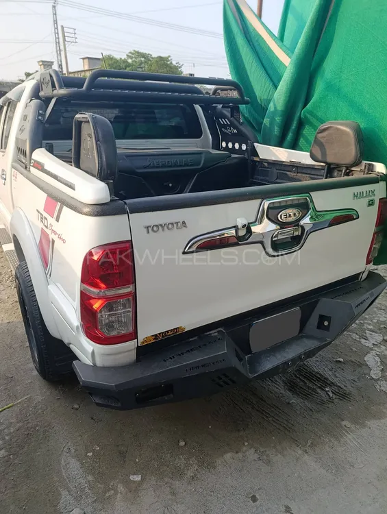 Toyota Hilux 2014 for Sale in Peshawar Image-1