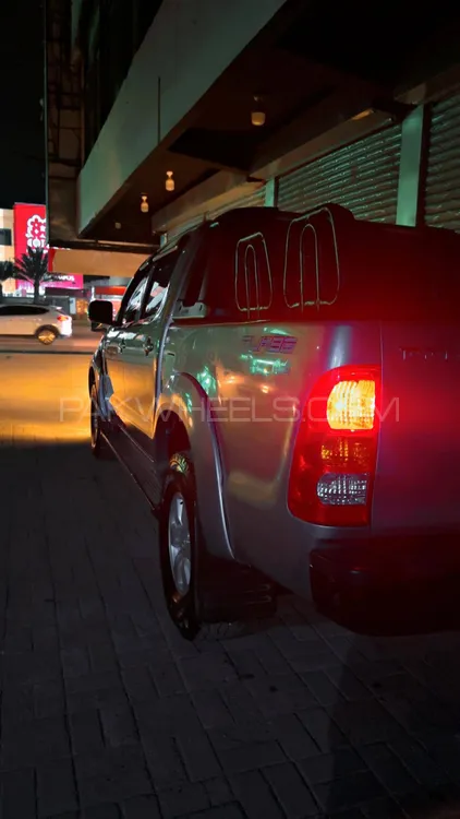 Toyota Hilux 2011 for Sale in Abbottabad Toyota Hilux 2011 for Sale in Abbottabad Image-3