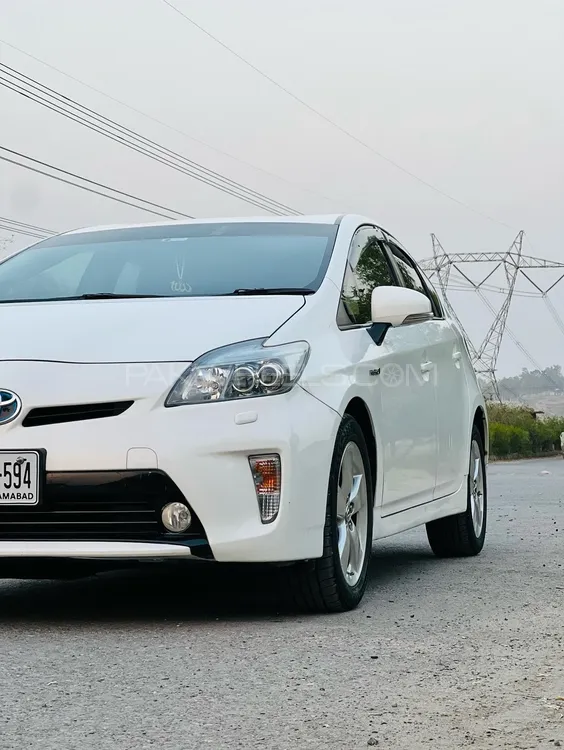 Toyota Prius 2015 for Sale in Swabi Image-1