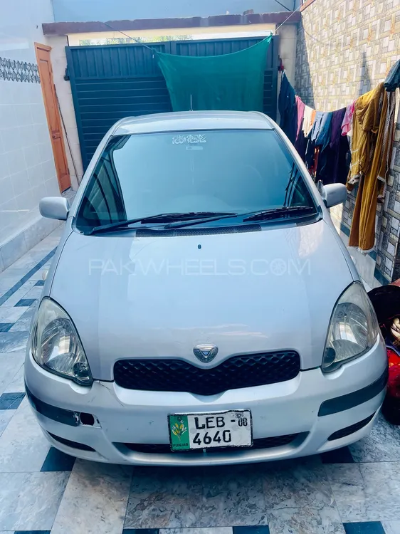 Toyota Vitz 2004 for Sale in Swatmingora Image-1