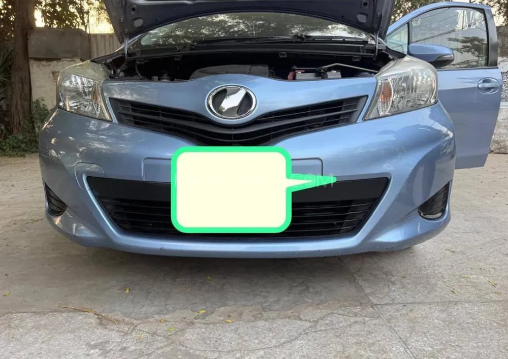 Toyota Vitz 2015 for Sale in Lahore Image-1