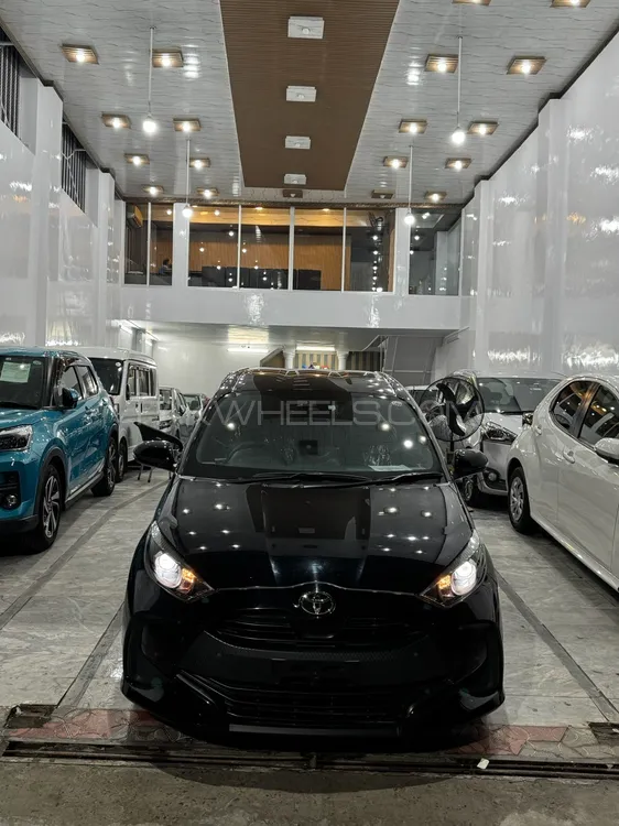 Toyota Yaris Hatchback 2022 for Sale in Lahore Image-1
