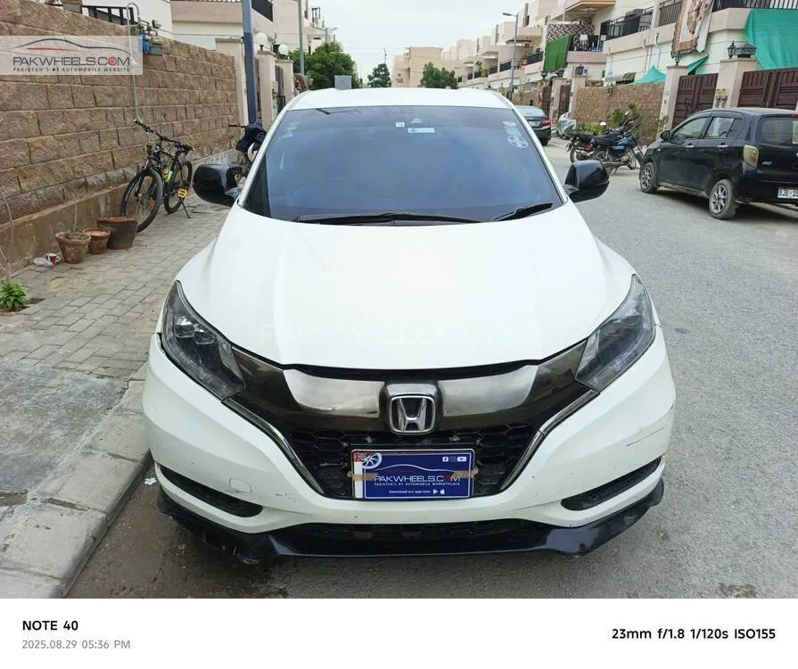 Honda Vezel 2017 for Sale in Karachi Image-1