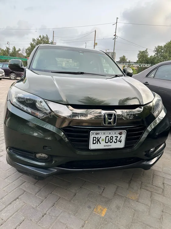 Honda Vezel 2016 for Sale in Karachi Image-1