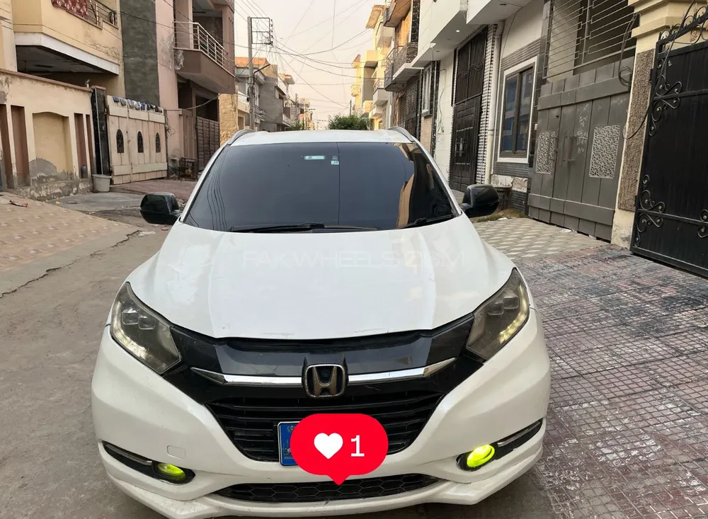Honda Vezel 2015 for Sale in Sargodha Image-1