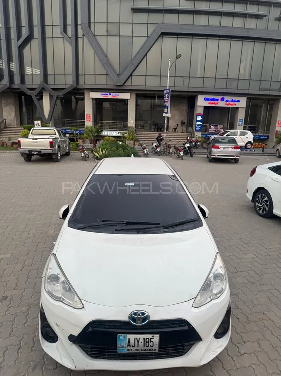 Toyota Aqua 2015 for Sale in Islamabad Image-1