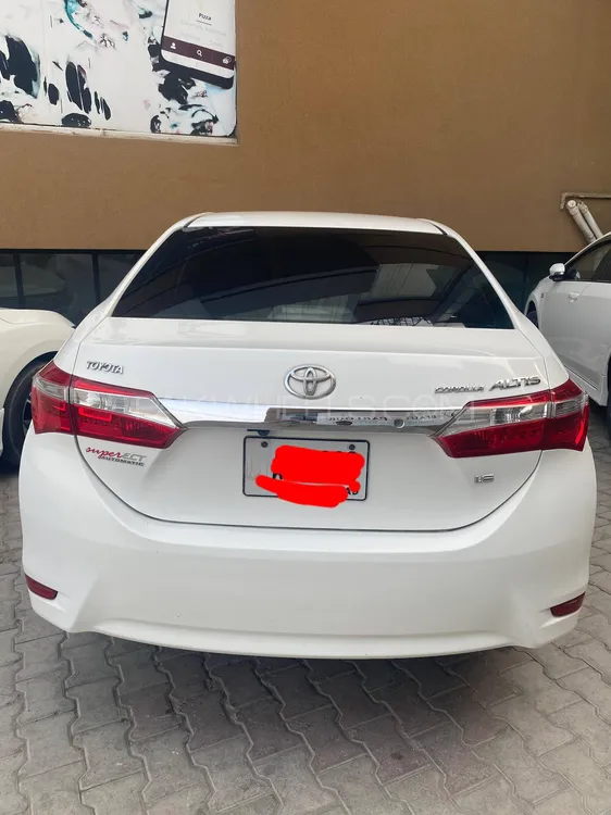 Toyota Corolla 2015 for Sale in Peshawar Image-1