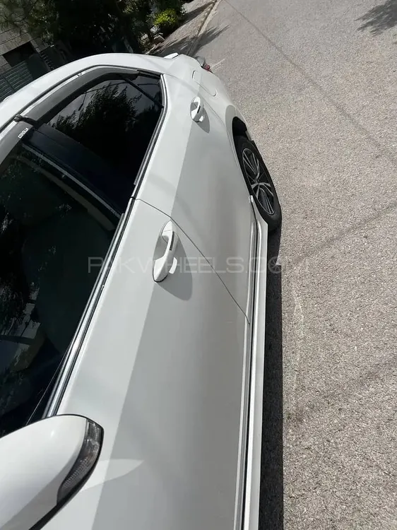 Toyota Corolla 2017 for Sale in Islamabad Image-1