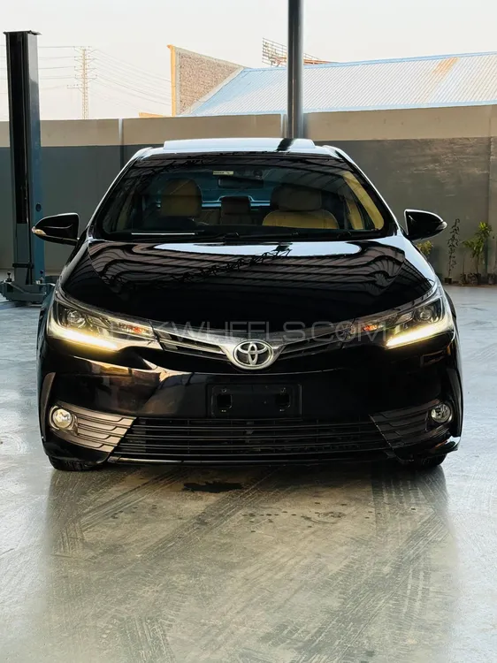 Toyota Corolla 2016 for Sale in Peshawar Image-1
