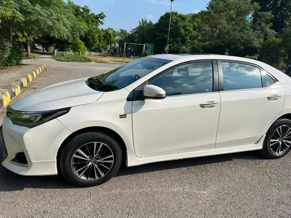 Toyota Corolla 2023 for Sale in Islamabad Image-1