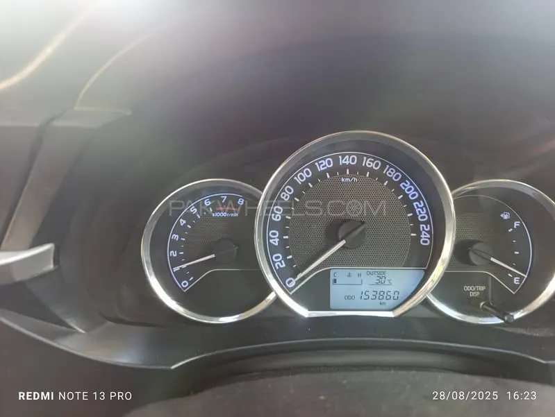 Toyota Corolla 2015 for Sale in Lahore Image-1